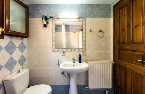 Stemnitsa Stone Residence - Comfy Mountain Getaway - Photo 29