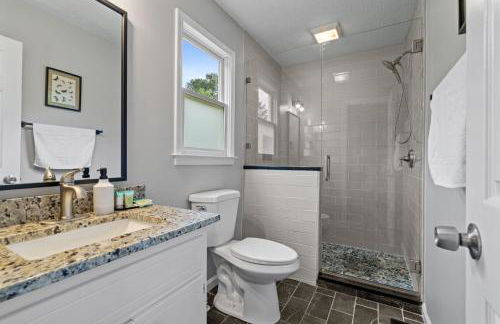 Relaxing 3-Bedroom Home Close to City Center - Foto 22