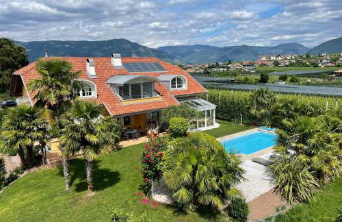 Villa Raifer - Foto 1