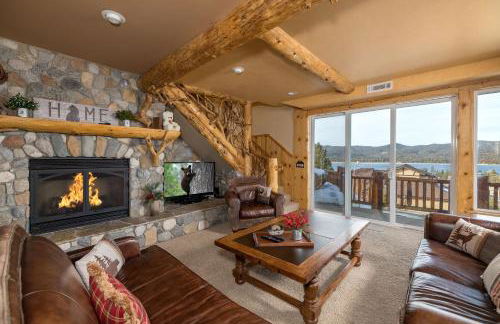 Big Bear Village View Haus is a large pet and kid friendly chalet with hot tub located a short walk to village - Foto 9