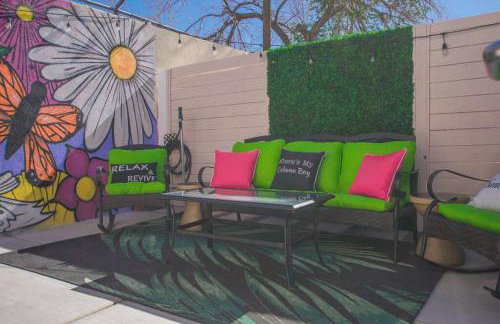 Bohemian ChiC SpaCation-Private HotTub-Close to Downtown-No Pet Fee! - Foto 49