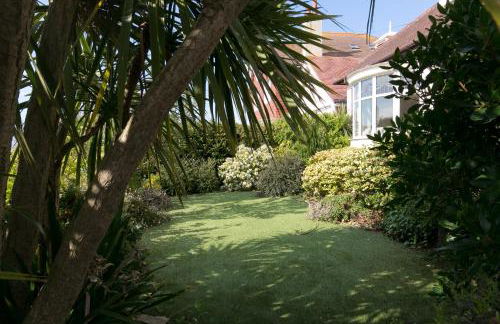 The Cottage on the Beach - Sleeps 7 - Large Garden - Foto 50