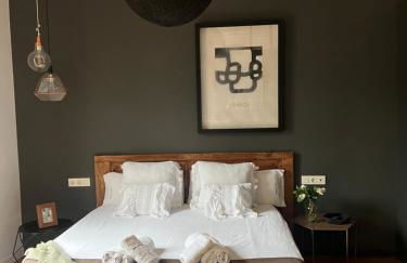 Top ten street in the world by Time Out Front View of Casa Batlló - Photo 6