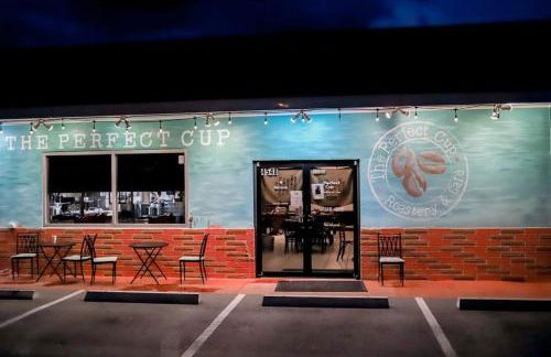 Waterfront Fishermans Retreat - Quick Harbor Access - Heated Pool - Foto 23