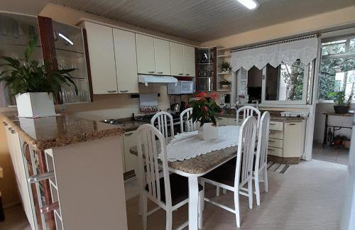 Casa Vista do Vale próxima ao Vale dos Vinhedos - Foto 11