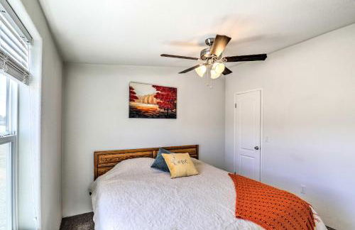 Desert Escape Off I-10 with Over 1 Enclosed Acre! - Foto 17