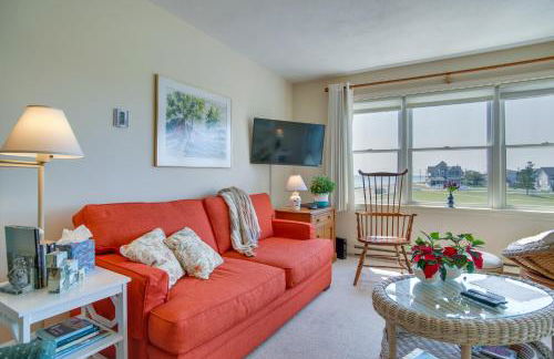 Breezy Oak Bluffs Condo - Steps to Inkwell Beach! - Foto 4