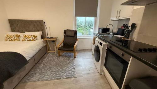 Cosy Studio Central Colwyn Bay F2 - Foto 4, stove, toaster