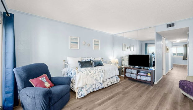 By the Wave Side Oceanfront! - Foto 2, Habitación