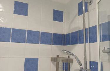 The Conifers 3 Room Small but Stylish Self Catering Bedsit Flat in Nature Reserve Free Eden taxi b4 9pm no lounge - Photo 7