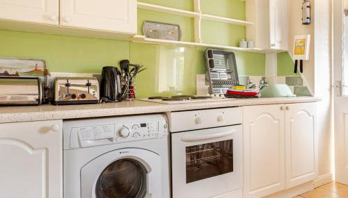 Cosy, coastal cottage- Beach, Pub and shop nearby - Foto 5, stove, toaster
