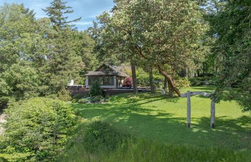 Luxe Beachfront, Hot Tub, Kayaking, Walk to Town - Foto 38