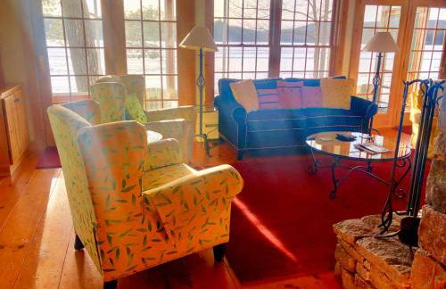 FL Quintessential LAKE HOUSE close to Bretton Woods Santas Village and Forest Lake State Park - Foto 4