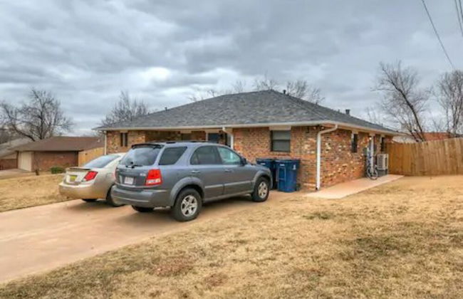 Garage Studio near OUSHC Hospital - Photo 53