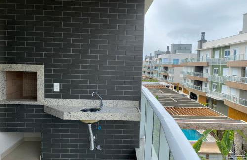 Apartamento em Condomínio Clube frente à praia do Campeche - Foto 10