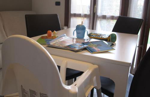 Luminoso Trilocale con Piscina e Giardino privato - Foto 27