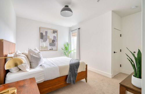 The Cascadia Retreat - Luxury Home - 90 WalkScore - Photo 29