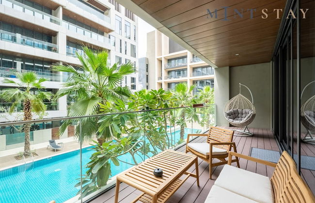 Trendy City Walk Living w Pool View Balcony - Photo 2