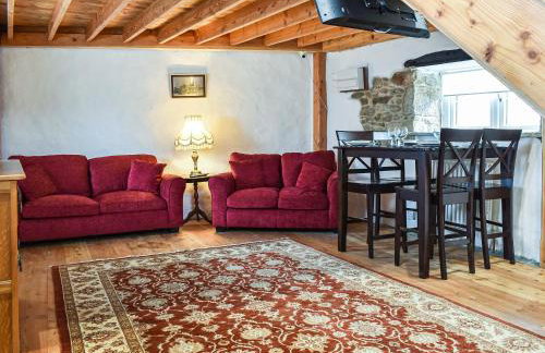 The Old Barn - Photo 3