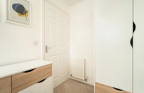 Modern 3-Bed Family Home Near Glasgow Airport - Foto 25