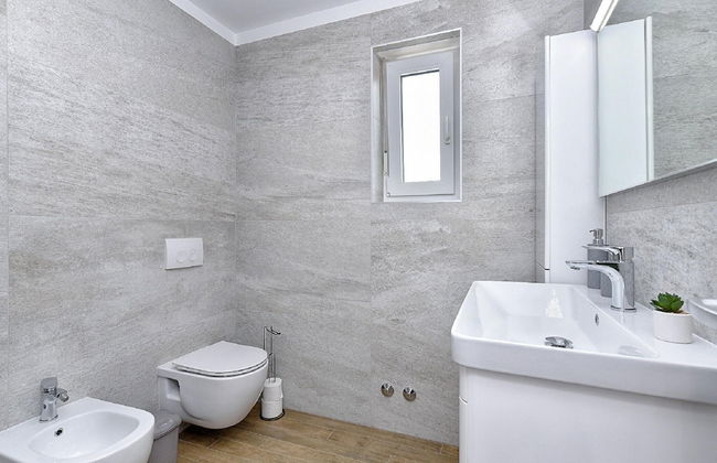 Modern Villa With Private Hydromassage Pool - Foto 17