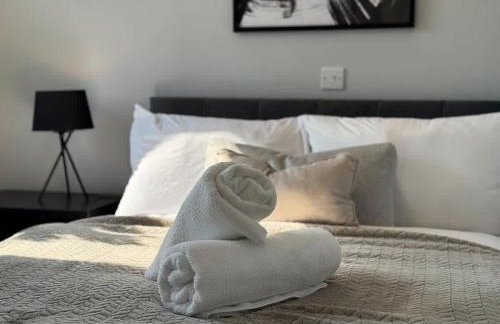 2BDR Flat By Charles Richardson ltd Short Term Lets Couldson Perfect For Insurance Stays - Foto 18