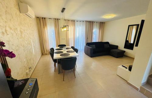 Calpe Casa adosada entorno playa y montaña tranquilidad relax jacuzzi piscina wifi aire jardin barbacoa y parking - Foto 56