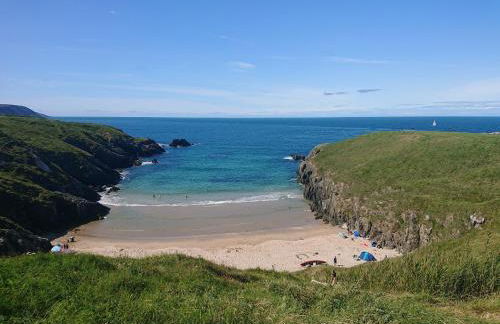 2 Bedroom Family Cottage Dog Friendly Edern North Wales - Photo 31