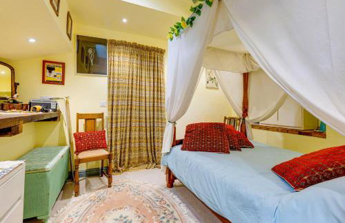 Family Country Cottage With a Private Valley View - Foto 10