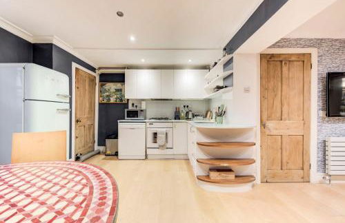 GuestReady - Lower Ground Classic near The Oval - Foto 11