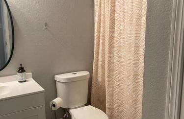 The Irene - 2 Bedroom Apt in Quilt Town, USA - Photo 2