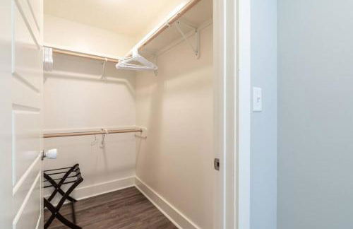 Bright Townhouse Downtown Lake Charles - Foto 8