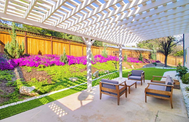 The Riesling Retreat by Avantstay Estate w/ Pool, Hottub, Putting Green & Pickle Ball Court! - Photo 22