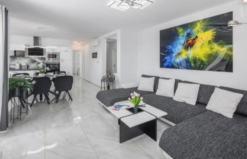 3 Bedroom Amazing Home In Musales - Photo 14