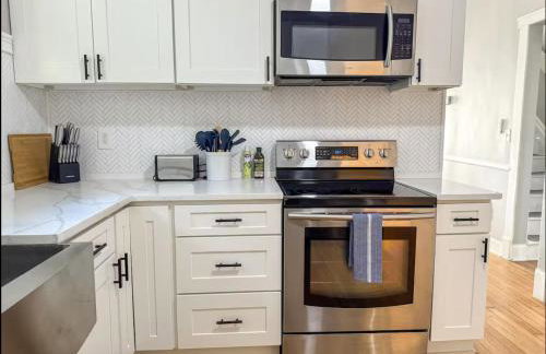 Spacious Home Downtown - Children's Hospital, Pets - Foto 17