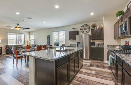 Patio and Fire Pit! Cozy Desert Retreat in Buckeye - Foto 10