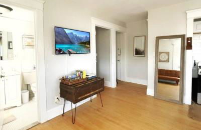 Chateau Blanc Yale Located Downtown - Photo 8