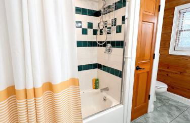 Cabin Sweet Cabin - Photo 34