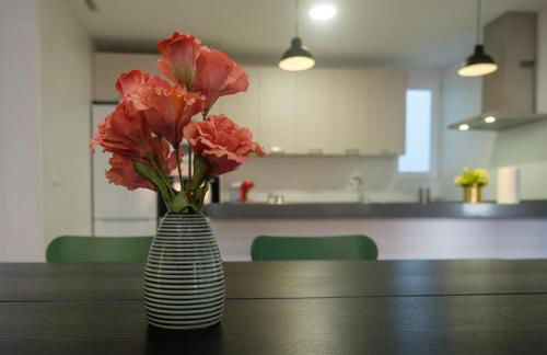 Clean & Very Comfortable Apartment - Photo 6