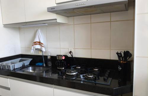 APARTAMENTO COM AR NA SALA e QUARTOS - Foto 9