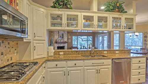 Round Rock Lakefront Home w/ Water Toys & Fire Pit - Foto 5