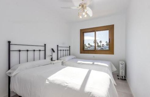 Cozy Apartment In Orihuela With Wifi - Photo 20