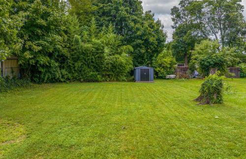 Cozy Full Home with Parking, 10min Walk to Bridge St - Photo 18