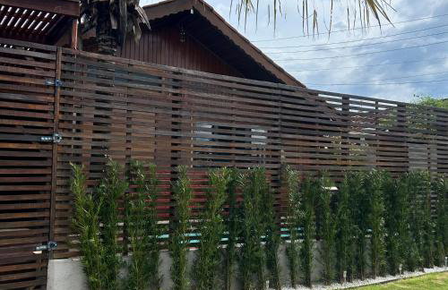 Chalé com PISCINA Privativa, com 2 QUARTOS, ESTACIONAMENTO em Condomínio com PORTARIA 24h, Sauna, Quadras, 3 PISCINAS no condomínio, Pesca e Parquinho Infantil - SmarTV na sala de estar, TV na área CHURRASQUEIRA, Wi-Fi e Cozinha Completa - Foto 42