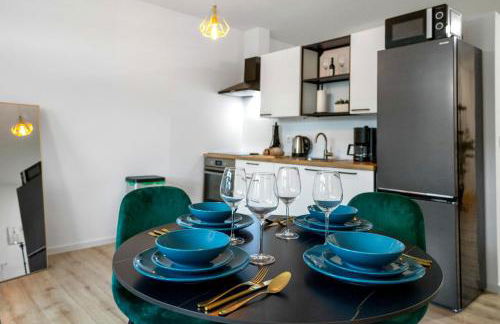 Exklusives Studio - Zentral Innenstadtlage - Kostenloser Parkplatz - Aufzug - Modern für bis zu 4 Personen - Smart Home - Foto 32