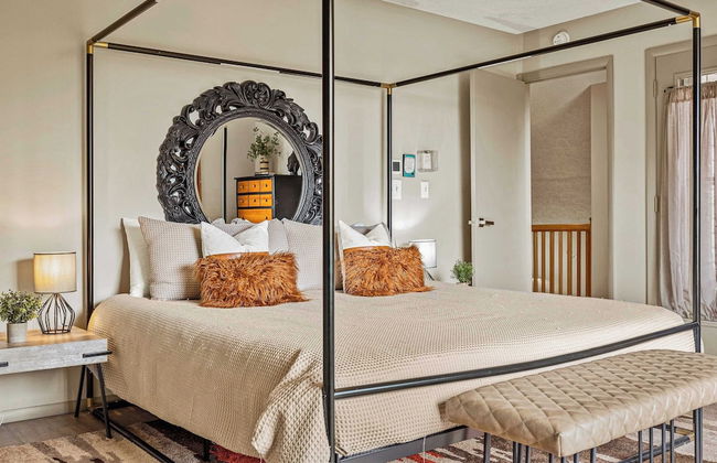 Emerald Bluff by Avantstay Lake Views, Deck, Fire Pit, Game Room - Photo 28