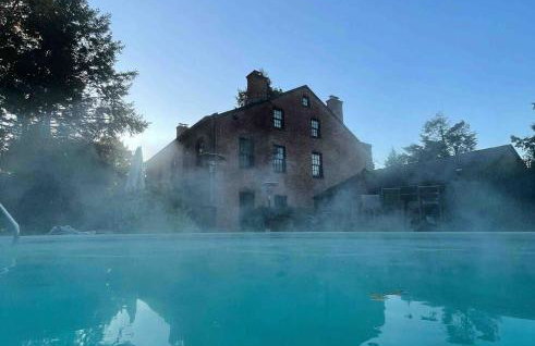 The Historic Jesse Buel Farmhouse w Heated Pool - Foto 1
