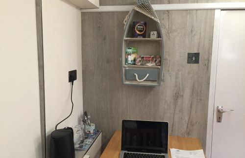 Self-contained small apt. Weymouth - Foto 12