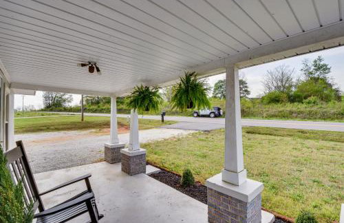 Cozy Fair Play Home with Deck 4 Mi to Lake Hartwell! - Foto 23