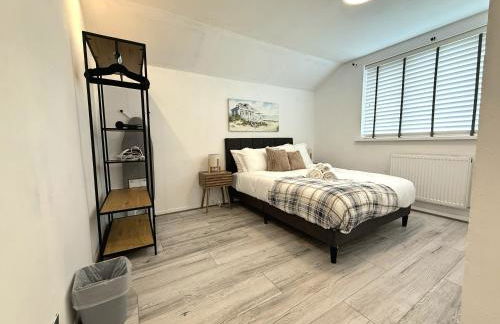 Serene 3-Bedroom Family Rochdale Home with Garden - Foto 3